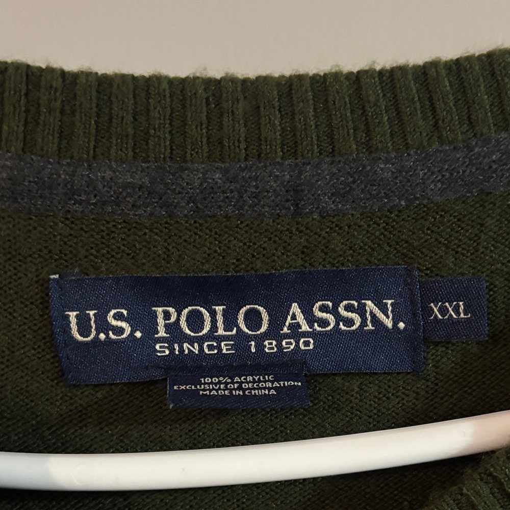 U.S. Polo Assn. Men's V-Neck Sweater in Dark Green - Picture 2 of 3